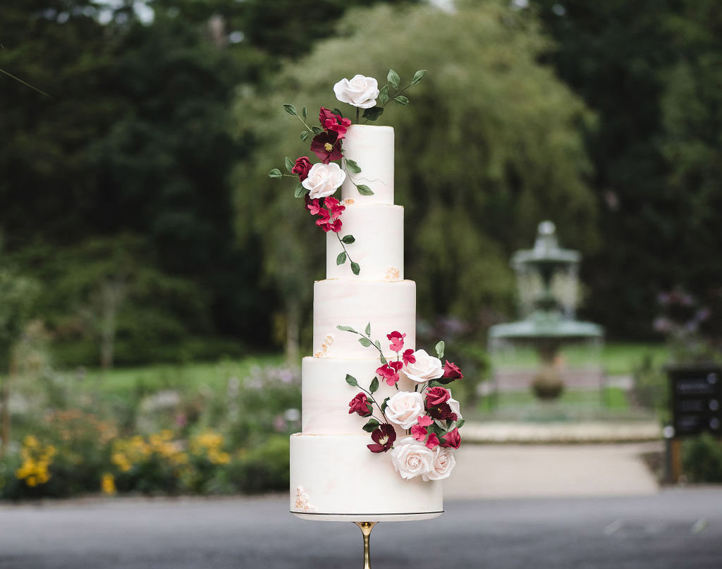 cake-daydreams-wedding-cakes-claire-davey-cheltenham-cotswolds-weddings (1)