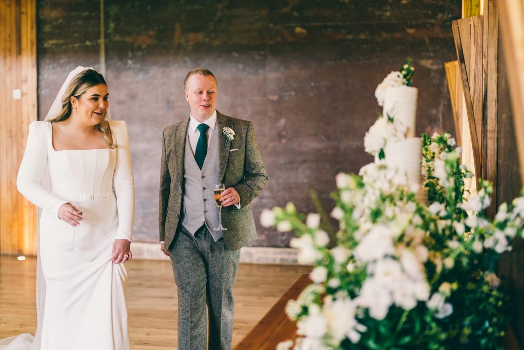 cake-daydreams-wedding-cakes-claire-davey-cheltenham-cotswolds-weddings (2)