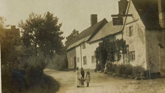 fleur-de-lys-lowsonford-henley-in-arden-warwickshire-cotswolds-huddle (1)