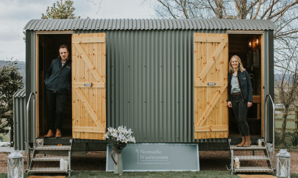 nomadic-washrooms-luxury-toilet-hire-cotswolds-huddle (1)