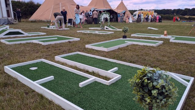 Perfect Putts Mini Golf & Outdoor Games Hire