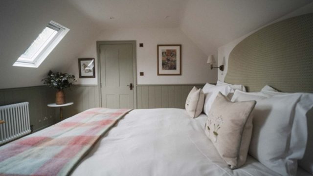 the-swan-inn-ascott-under-wychwood-cotswolds-huddle (12)