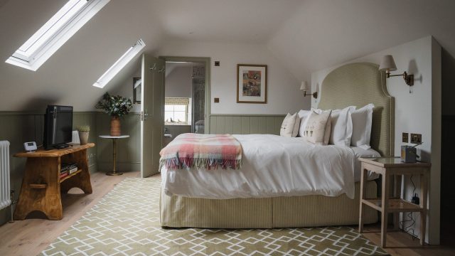 the-swan-inn-ascott-under-wychwood-cotswolds-huddle (3)