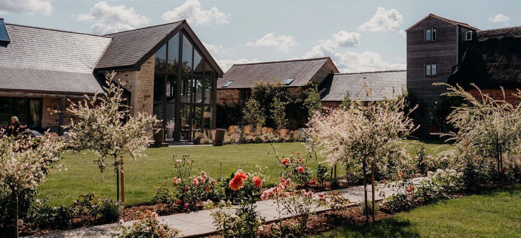 blackwell-grange-wedding-venue-cotswolds-huddle (4)