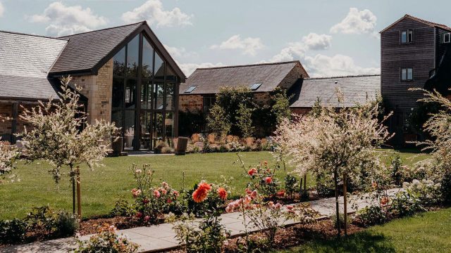 blackwell-grange-wedding-venue-cotswolds-huddle (4)