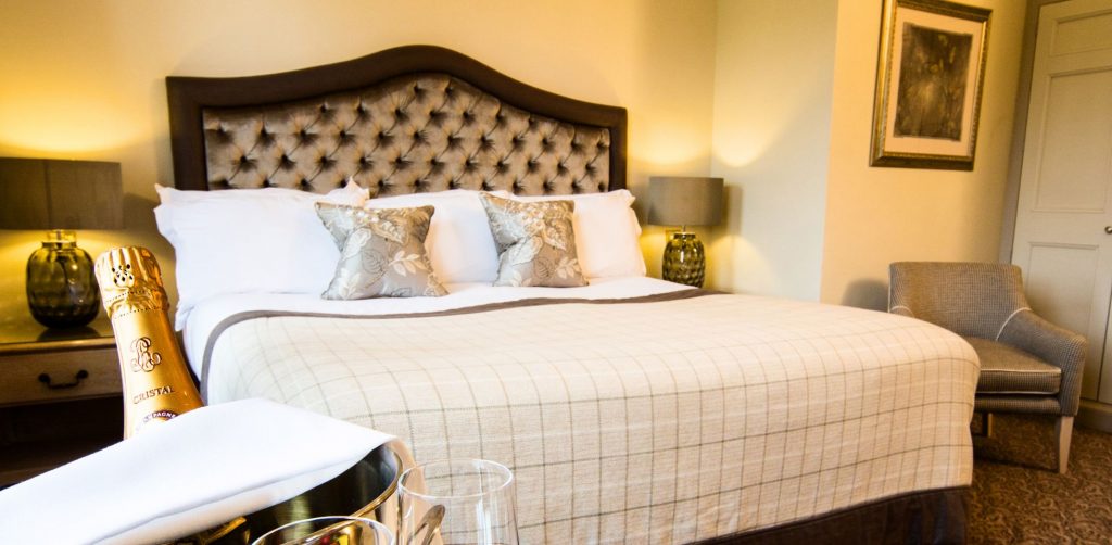 brockencote-hall-cotswolds-huddle (3)