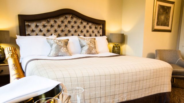 brockencote-hall-cotswolds-huddle (3)