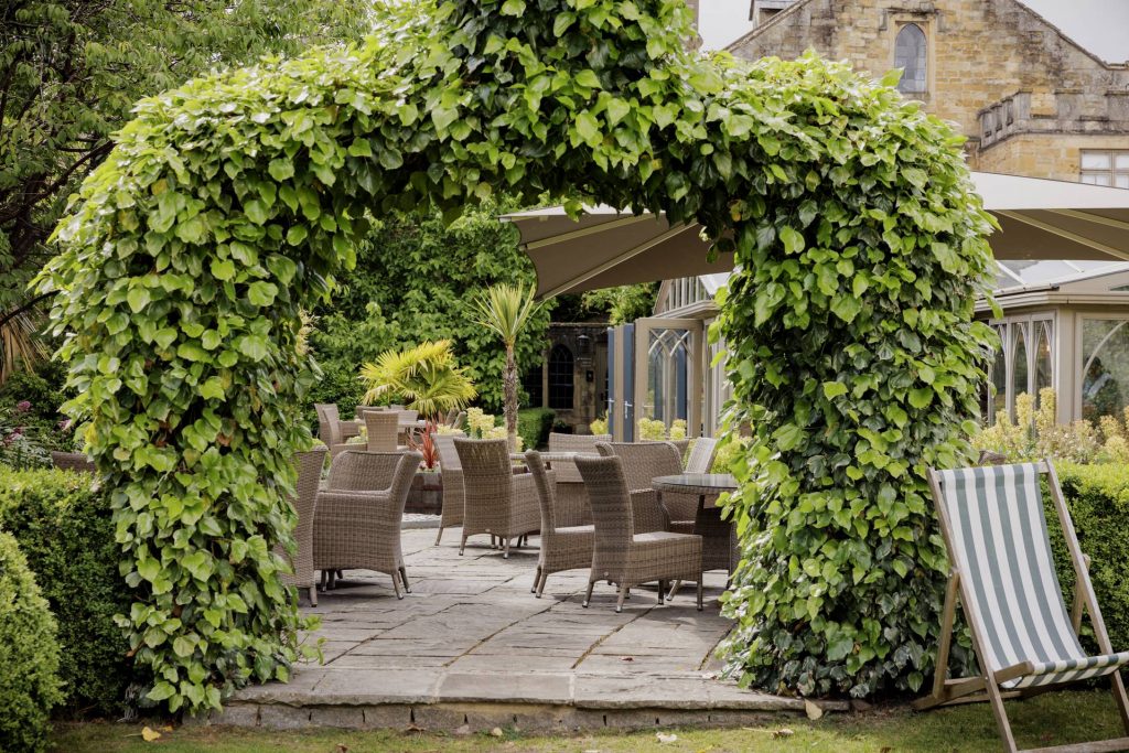 manor-house-hotel-moreton-in-marsh-cotswolds-huddle (1)