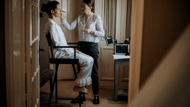 karolina-poznanska-make-up-artist-cotswolds-huddle (2)