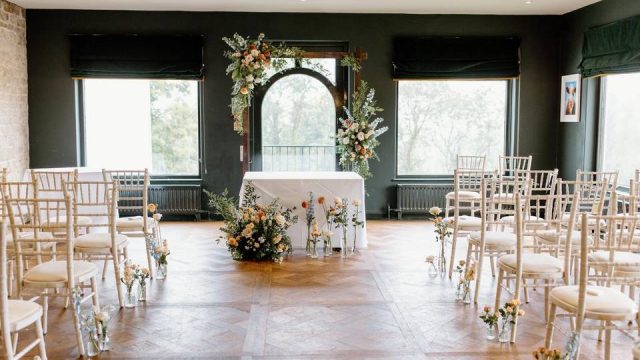 the-bear-of-rodborough-cotswolds-huddle (1)