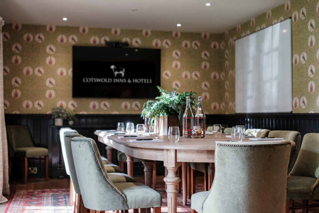 the-bear-of-rodborough-cotswolds-huddle (30)