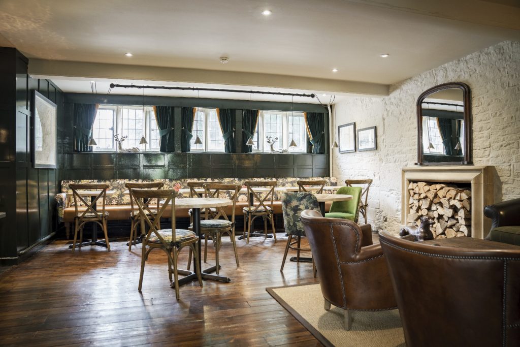 the-bear-of-rodborough-cotswolds-huddle (31)