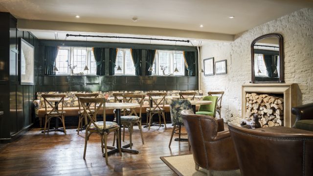 the-bear-of-rodborough-cotswolds-huddle (31)