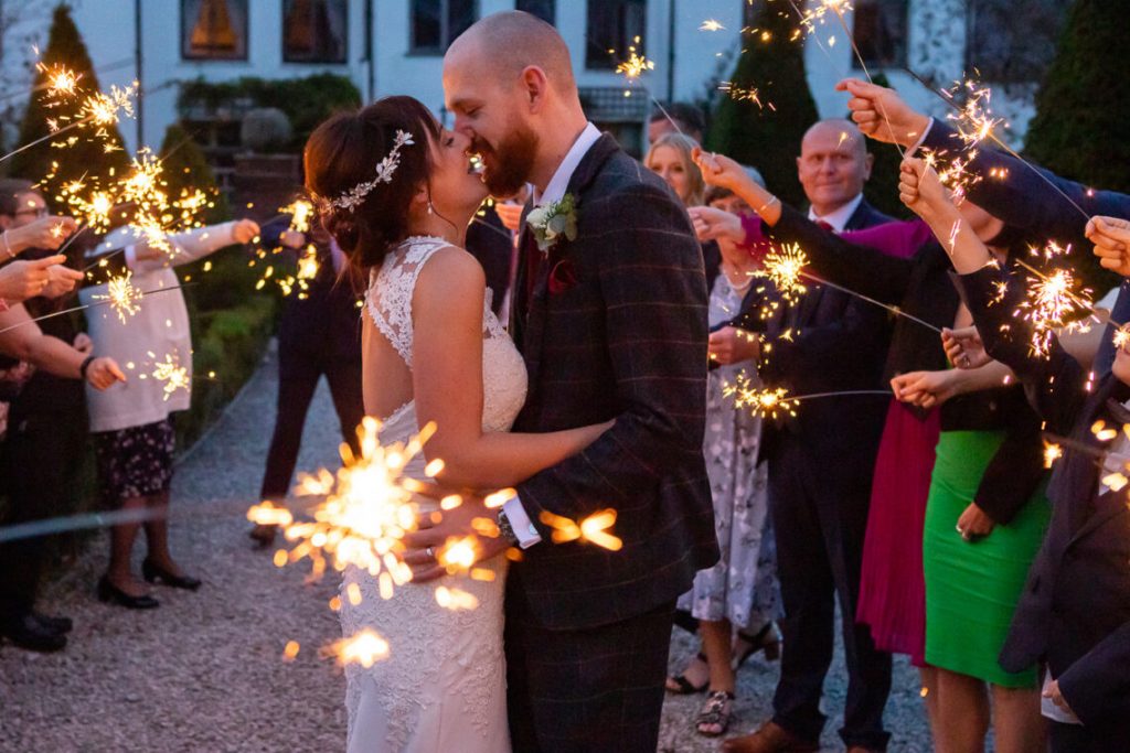 true-love-optics-wedding-photographer-cotswolds-huddle (2)