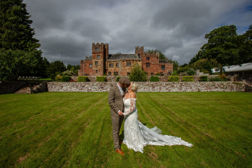 true-love-optics-wedding-photographer-cotswolds-huddle (3)