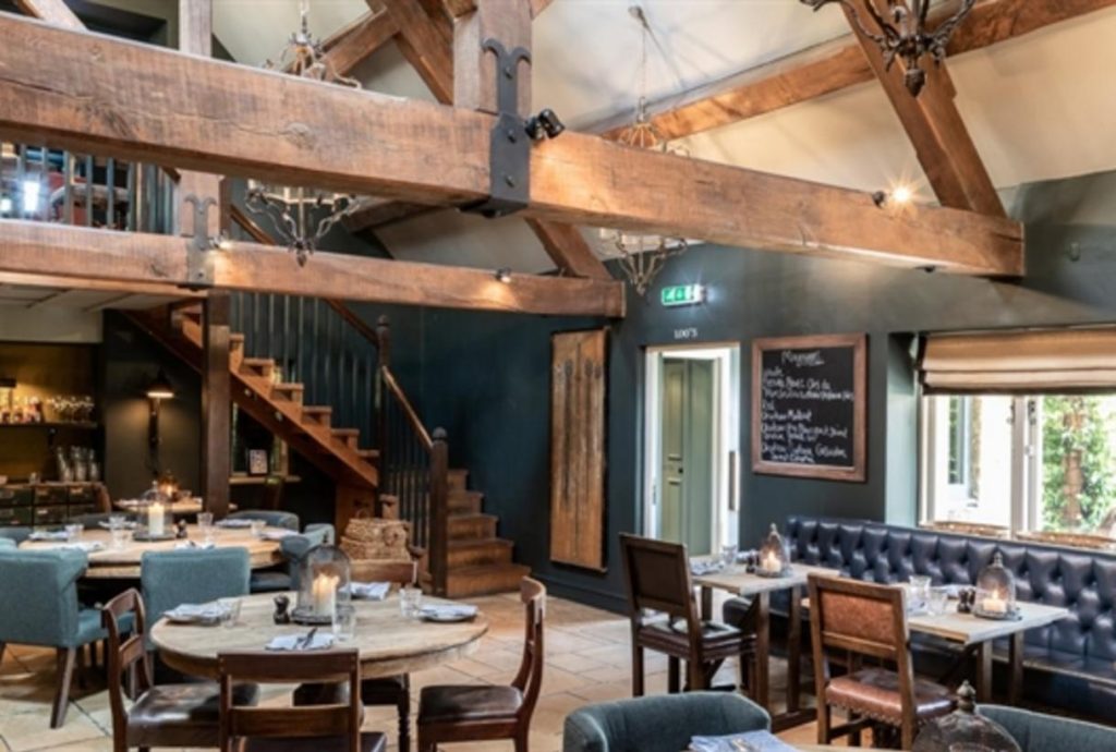 chequers-churchill-cotswolds-huddle (1)