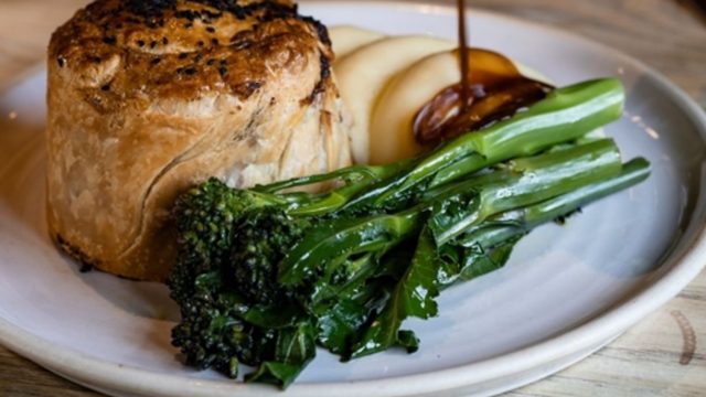 chequers-churchill-cotswolds-huddle (5)