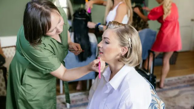 hairstyle-and-makeup-nadezhda-hardiman-cotswolds-huddle (3)