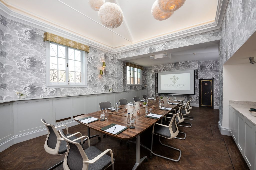 the-wood-norton-hotel-restaurant-weddings-evesham-cotswolds-huddle (35)