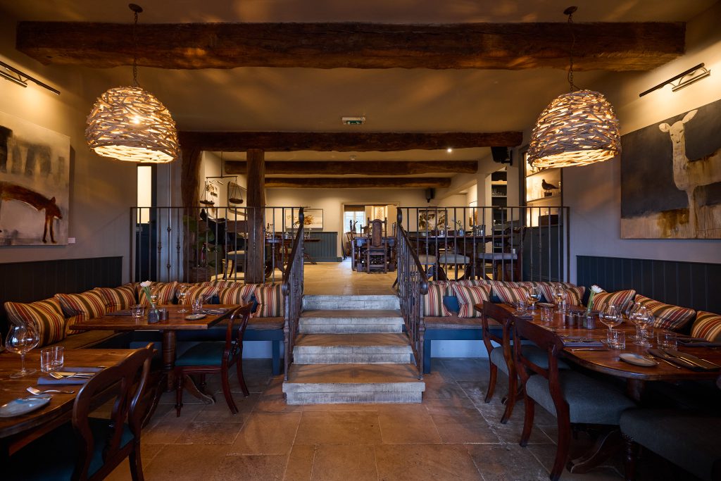 the-feathered-nest-cotswolds-huddle (1)