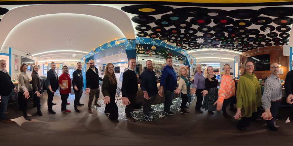 360-reveal-cotswolds-huddle (1)