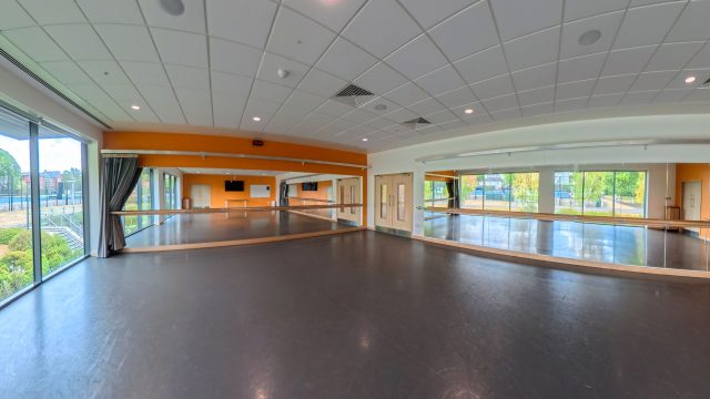 360-reveal-cotswolds-huddle (5)