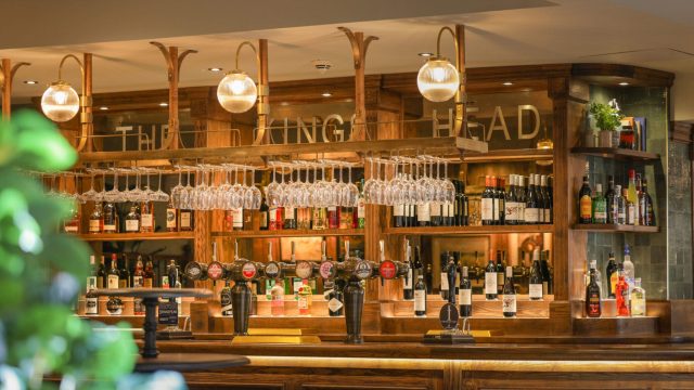 the-kings-head-cirencester-cotswolds-huddle (1)