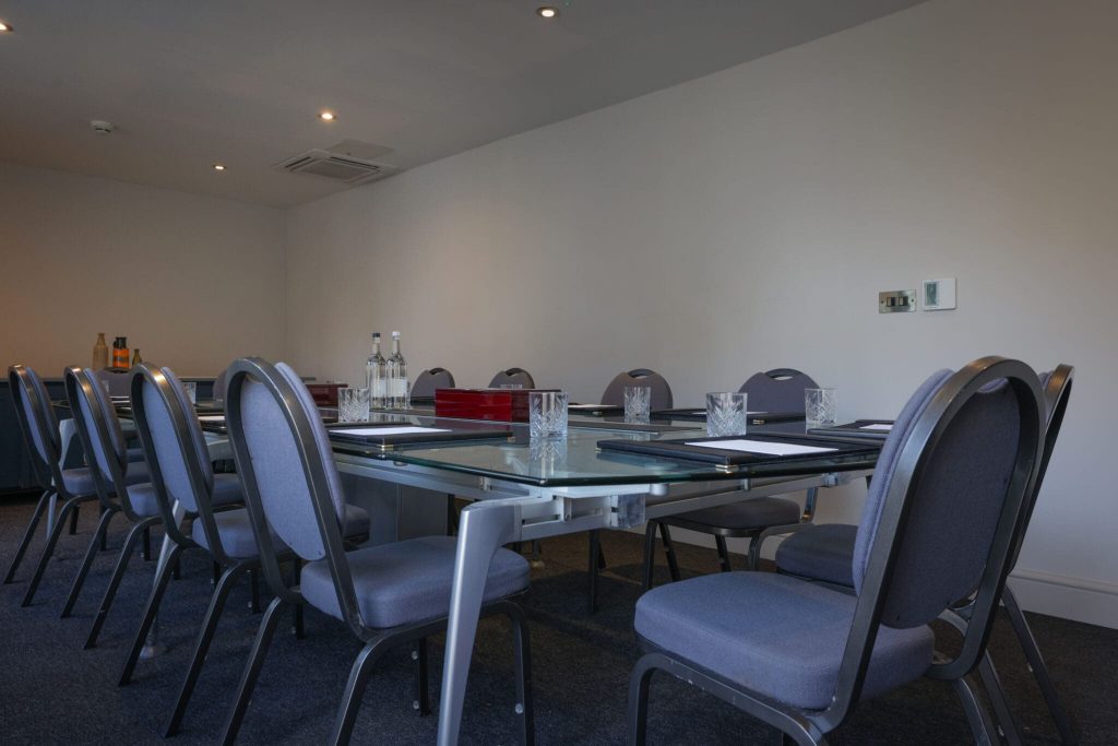 the-kings-head-cirencester-cotswolds-huddle (4)