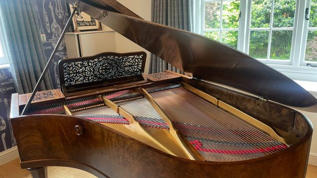 cheltenham-piano-tuning-cotswolds-huddle