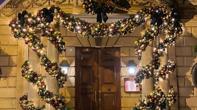 three-counties-christmas-decorators-cotswolds-huddle (13)