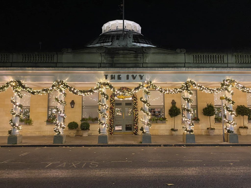 three-counties-christmas-decorators-cotswolds-huddle (14)