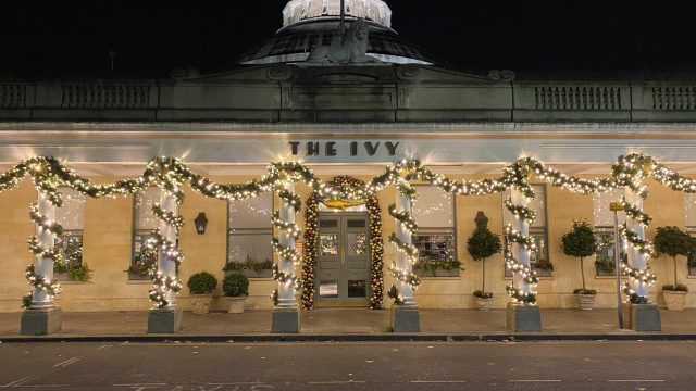 three-counties-christmas-decorators-cotswolds-huddle (14)