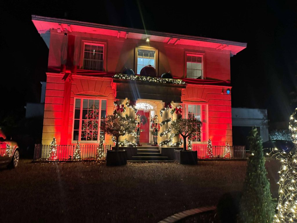 three-counties-christmas-decorators-cotswolds-huddle (20)