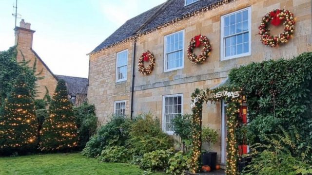 three-counties-christmas-decorators-cotswolds-huddle (4)